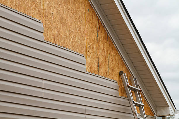 Professional Siding Inspection technician working in Beachwood, OH